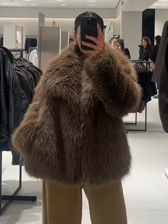 Zara Jackets & Blazers - ZARA  FAUX FUR SHORT COAT
